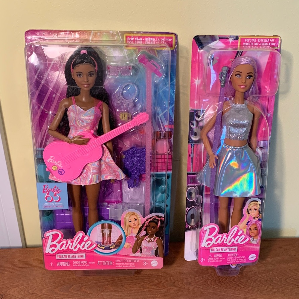 2 Barbies Band Pop Rock Stars Pink Guitar Microphones Purple Outfits NIB NRFB